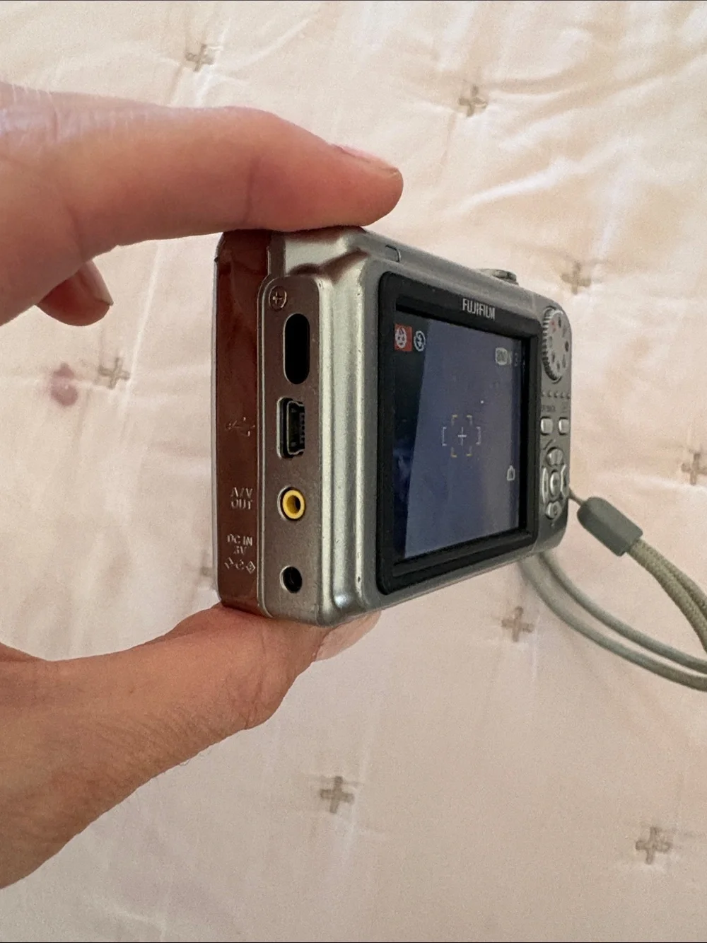 Works! New battery. Fujifilm finepix a800 y2k  Compact Digital Camera in Silver